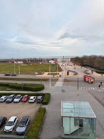 Sea Gallery Apartment *